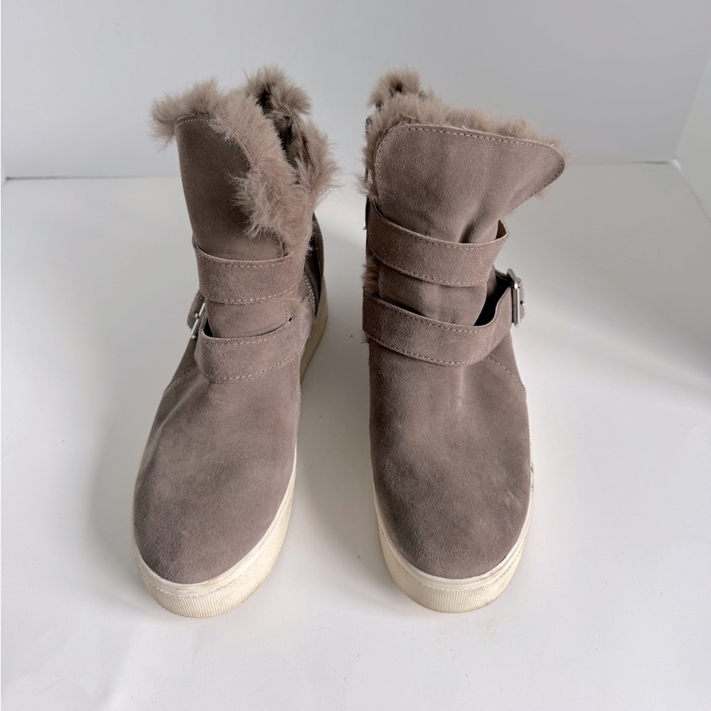 J/Slides Wells Suede Faux Fur Trim High Top Sneaker (Women). Size 7